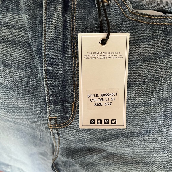 Judy Blue skinny distressed capris - Picture 3 of 5